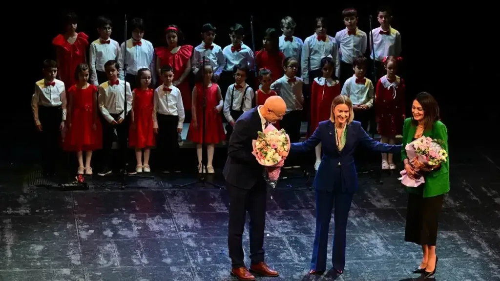 Moskova’da 23 Nisan Ulusal Egemenlik ve Çocuk Bayramı haftasında “Uluslararası Çocuk Şenliği” yapıldı