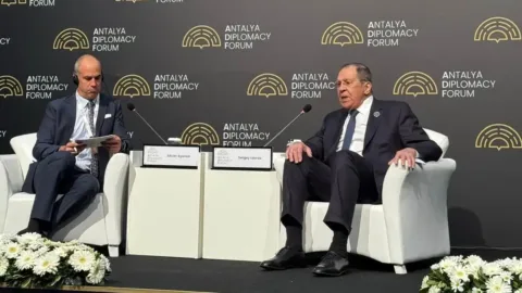 Lavrov’dan Antalya’da Zelenskiy’nin 2014’teki Donbas sözlerine atıf