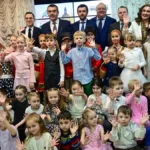 Milli Eğitim Bakanı Tekin, Rusya’da MEB burslu Türk öğrencilerle bir araya geldi: