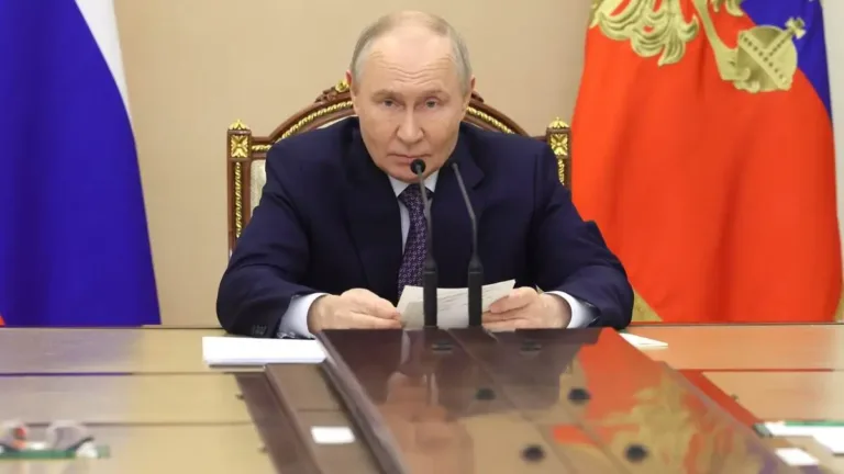 Putin: “Kiev yönetimi ve destekçileri açıkça terör yöntemlerine başvuruyor”