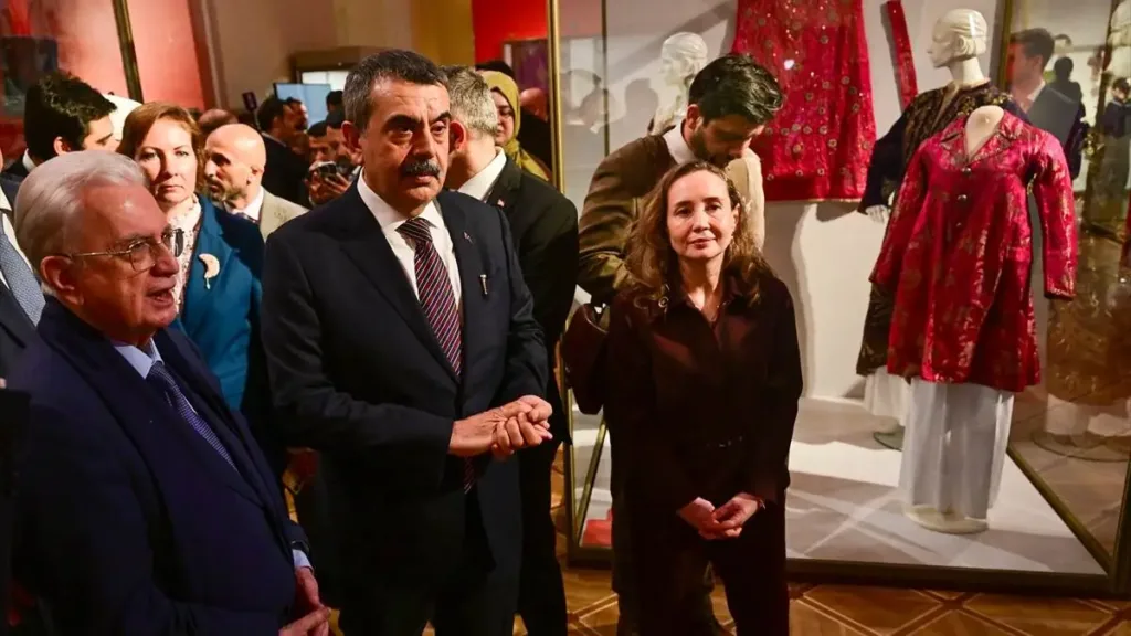 “Gelin Hazineleri” Rusya’da Ermitaj Müzesi’nde sergilenmeye başladı