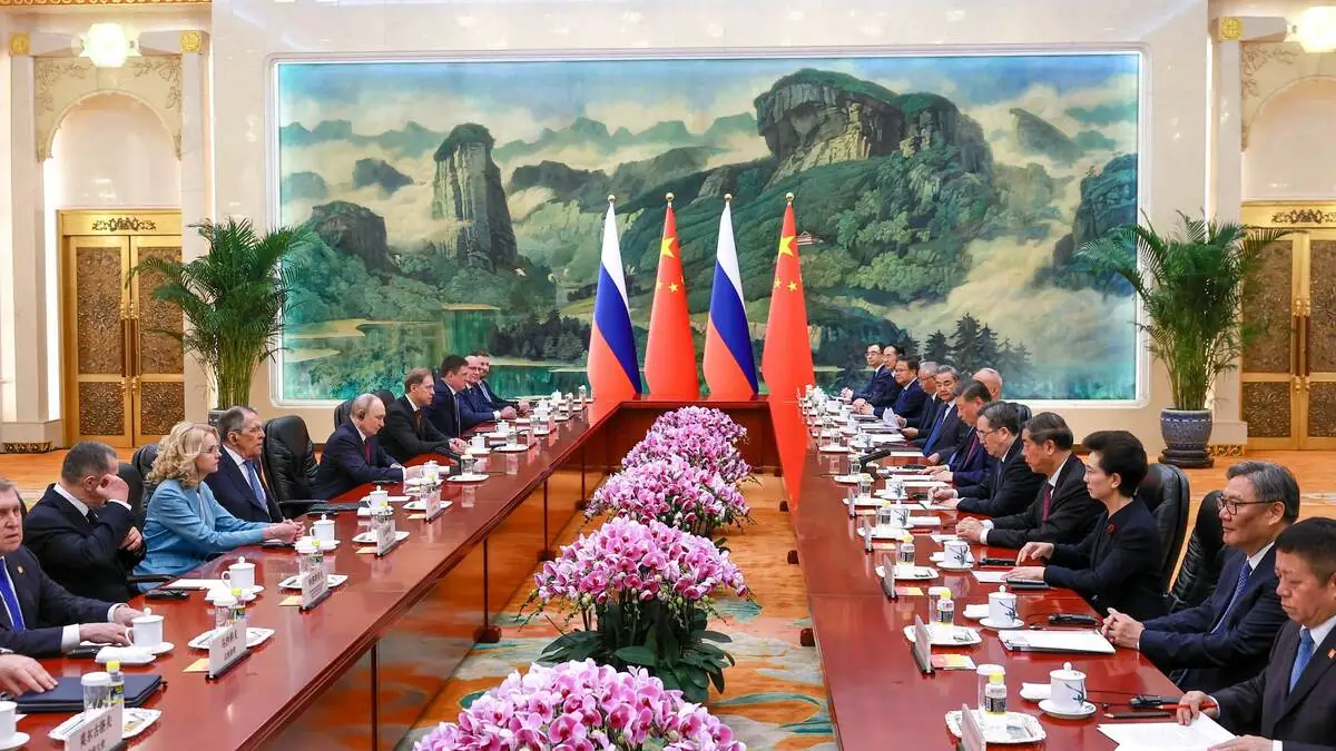 Putin ve Şi Cinping Pekin’de görüşmelere başladı
