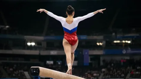 Uluslararası Jimnastik Federasyonu Rus sporculara ulusal sembol ve milli marş izni verdi