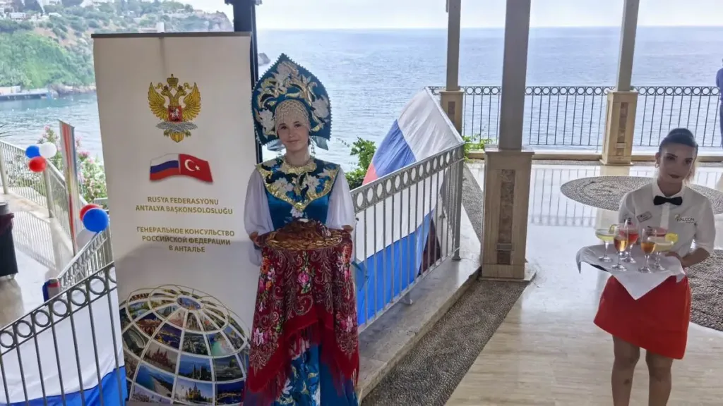 Antalya’da Rusya Günü resepsiyonu düzenlendi