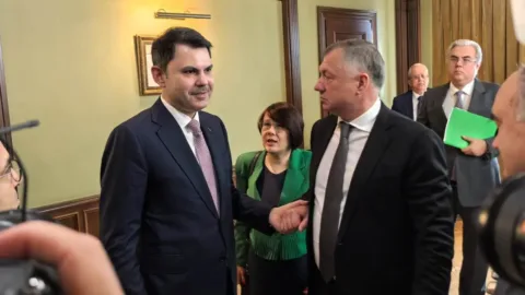 Bakan Kurum, Moskova’da Rusya Başbakan Yardımcısı Husnullin ile bir araya geldi:
