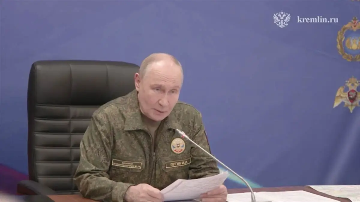 Putin'den yeni açıklama: Askeri sanayi tesislerini hedef almaya devam edeceğiz