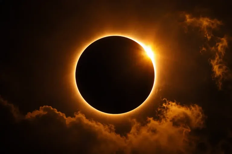 Rusya’da 12 Ağustos’ta üç astronomi olayı aynı güne denk gelecek