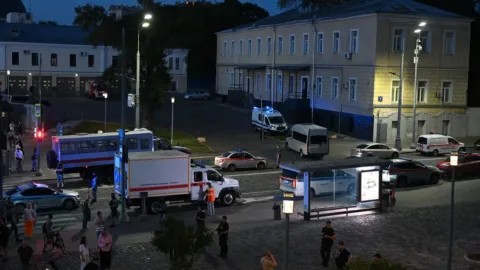 Moskova’da restoranda el yapımı bomba patladı: 3 ölü 20 yaralı