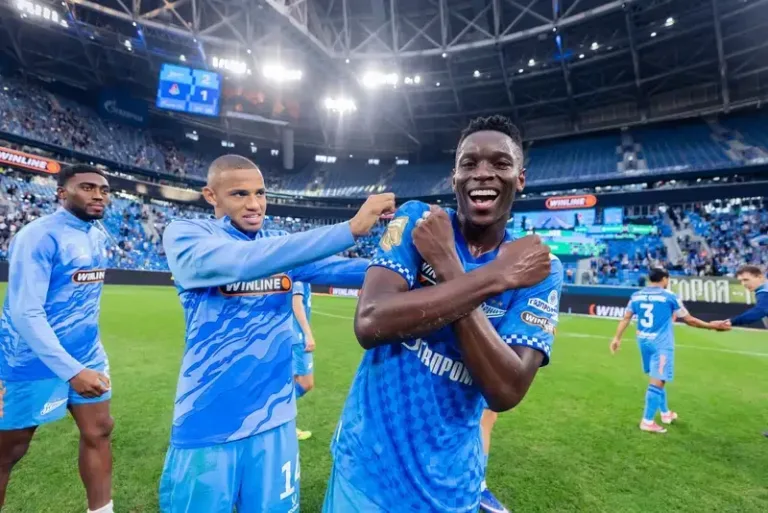 Zenit’ten Lokomotiv’e geri dönüş, Dinamo son dakikada kazandı
