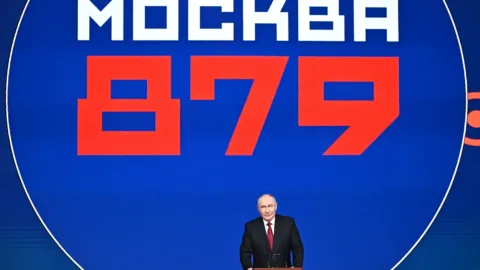 Putin ve Sobyanin, Moskova metrosunun yeni hattını hizmete açtı