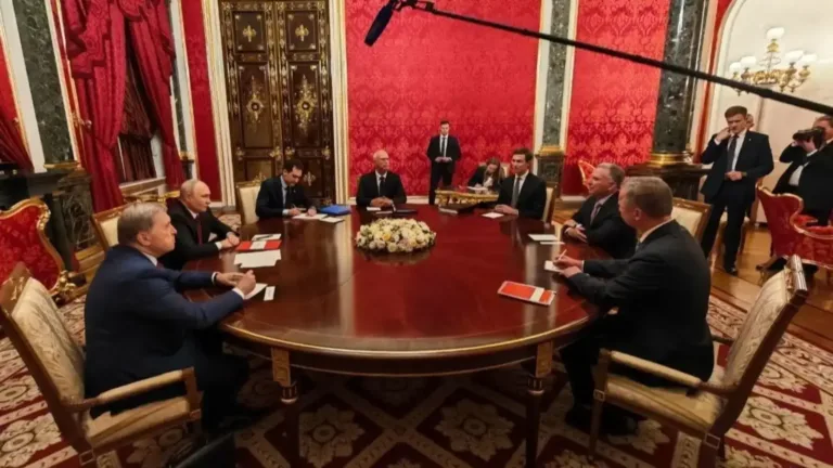 Putin’in ABD Başkanı Trump’ın temsilcileriyle görüşmesi başladı