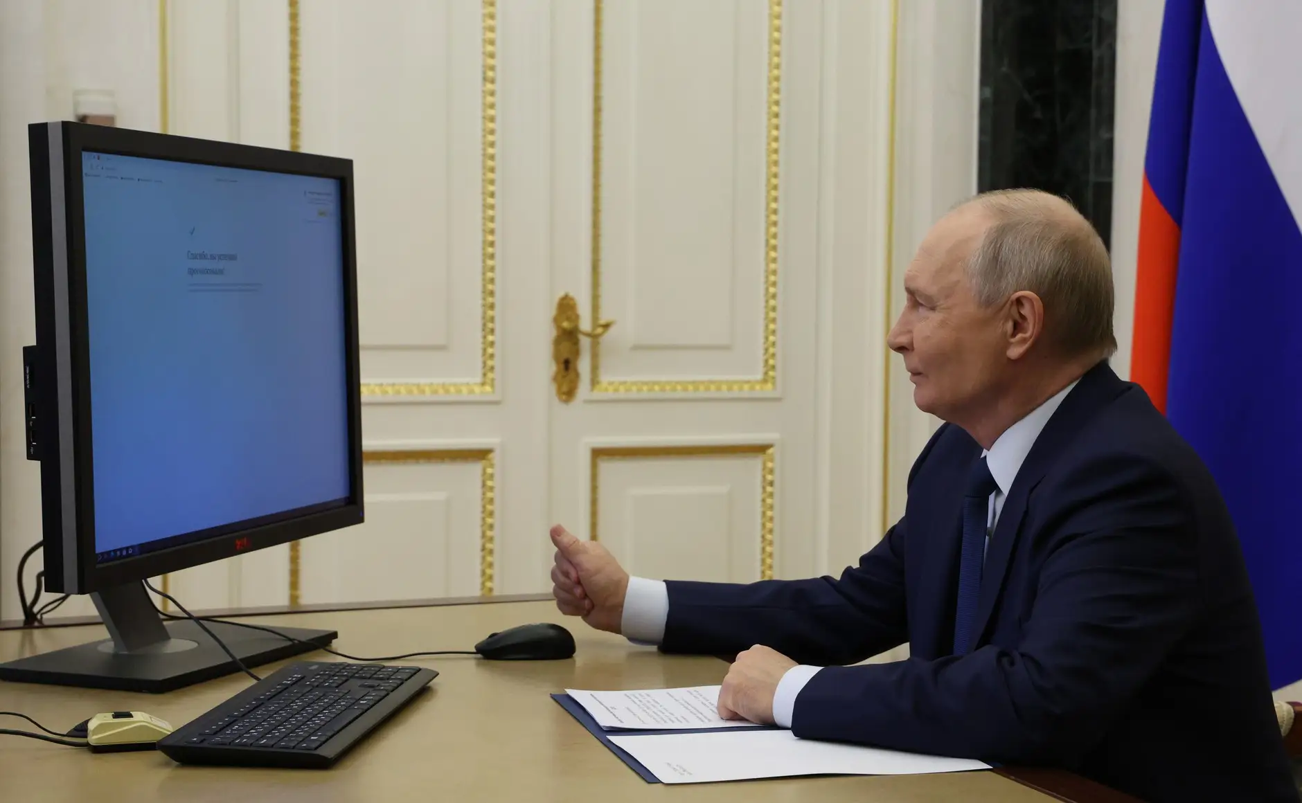 Putin Gosduma seçimlerinde oyunu Kremlin’den kullandı
