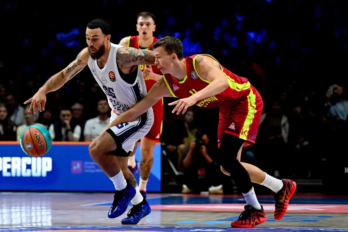 Anadolu Efes, Moskova'da Süper Kupa şampiyonu oldu
