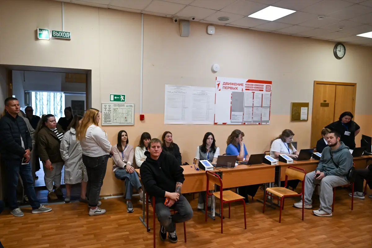 rusya-devlet-dumasi-secimlerinde-oy-verme-islemi-aa-2026-09-18-03