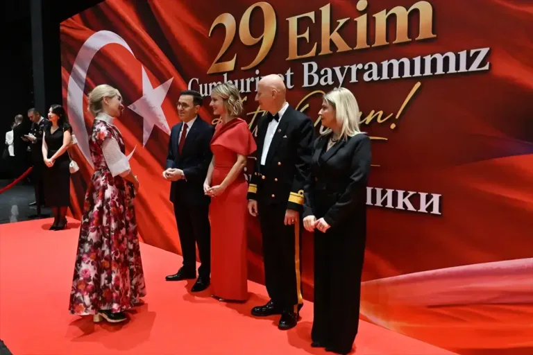 Rusya’da Cumhuriyet Bayramı Anadolu Ateşi’nin gösterisiyle kutlandı