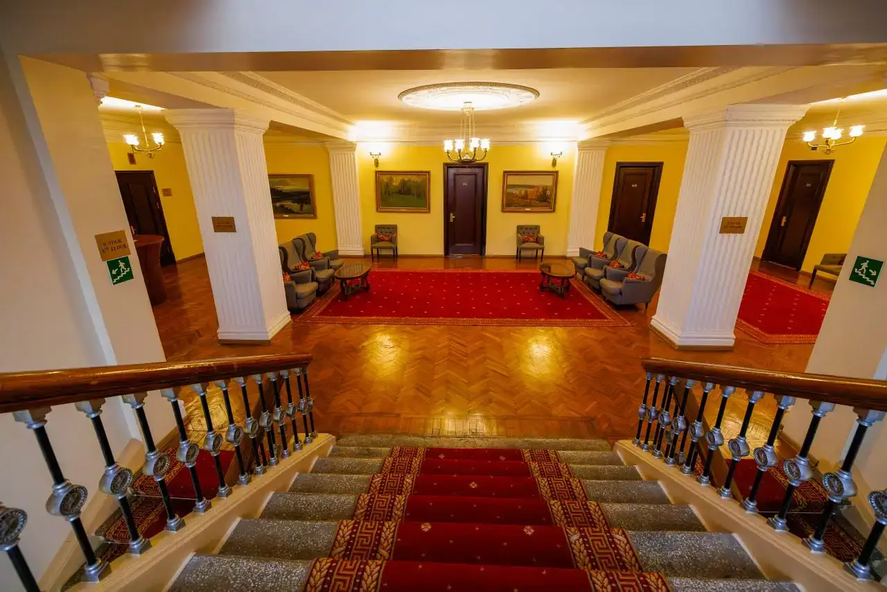 Moskova'nın ünlü Pekin Oteli kapsamlı restorasyona alınıyor