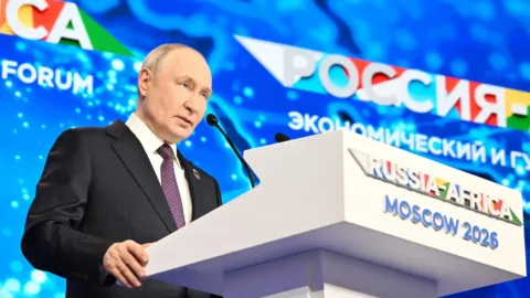 Rusya Devlet Başkanı Putin: “Çok kutuplu dünya düzeni geri döndürülemez bir gerçeklik”