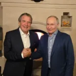 Putin, doğum gününü eski dostu Schröder ile birlikte kutladı