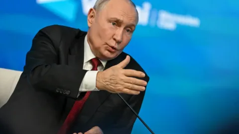 Putin, Rus petrol rafinerilerine saldırıların zararını GSYH’nin yüzde 1’i olarak değerlendirdi